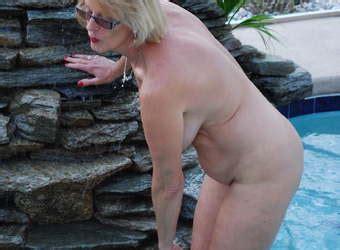 Milf Relaxing At HomeMoviesTube