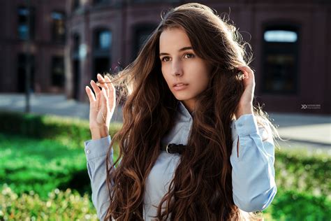 2560x1708 Depth Of Field Long Hair Model Brunette Woman Girl