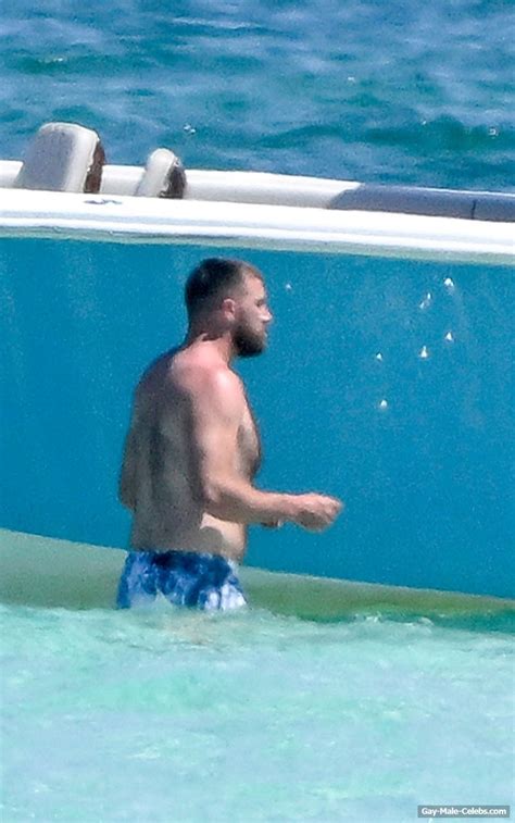 Travis Kelce Shirtless And Sexy Beach Photos Naked Male Celebrities