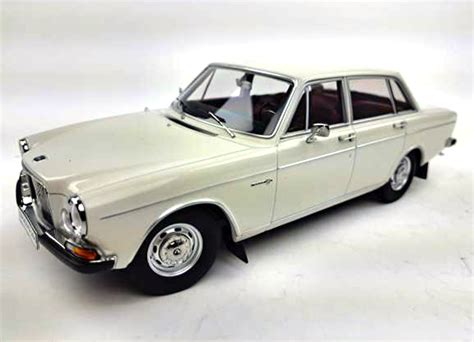 Modellauto Volvo 164 1970 Cascade White With Red Interior Triple9 1 18