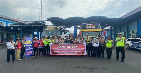 Satlantas Polres Lumajang Ramp Check Kendaraan Angakutan Umum Dan Tes