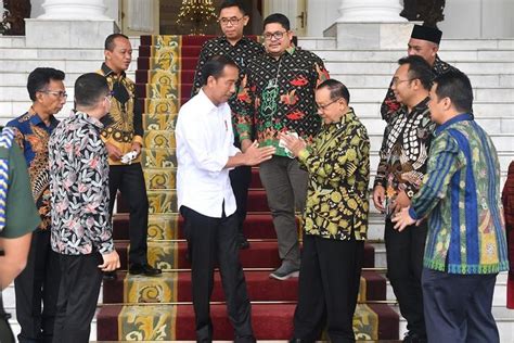 Jokowi Batal Buka Munas KAHMI Panitia Bantah Campur Tangan BIN Kepri