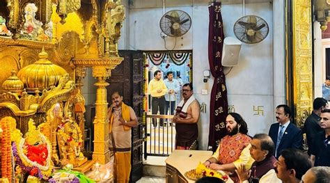 In Photos Mukesh Ambani Offers Prayers At Siddhivinayak Temple With