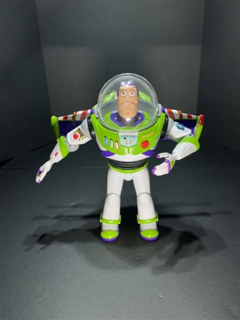 TOY STORY SIGNATURE Collection Talking Buzz Lightyear Figure THINKWAY