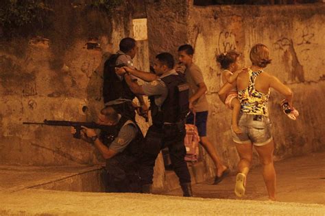 Protestos No Rio De Janeiro BOL Fotos BOL Fotos