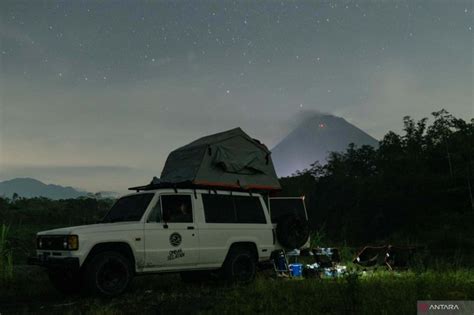 Guguran Lava Pijar Meluncur Tujuh Kali Dari Gunung Merapi ANTARA News