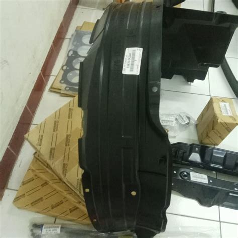 Jual Liner Fender Spakbor Depan Kiri K Ori Hilux