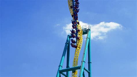 Wicked Twister - Intamin Amusement Rides