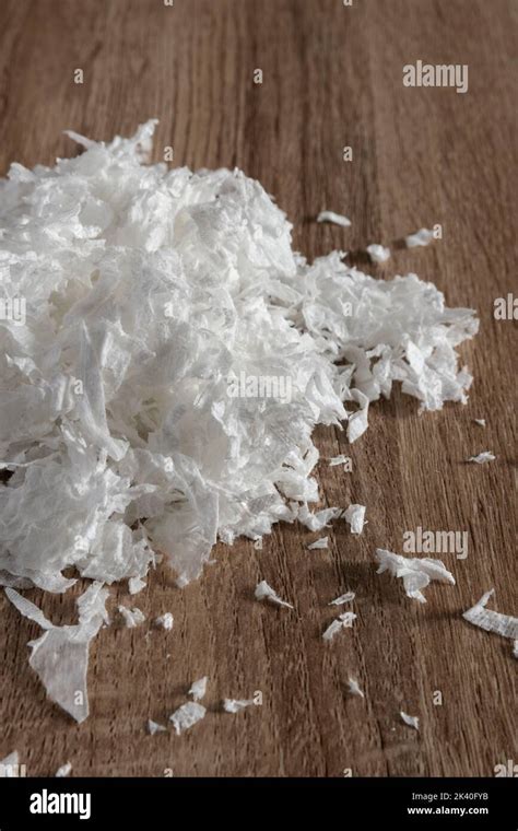 Paper Litter Substrate For Rodents Stock Photo Alamy