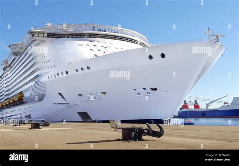 Ormeggiare Una Nave Da Crociera Immagini E Fotografie Stock Ad Alta