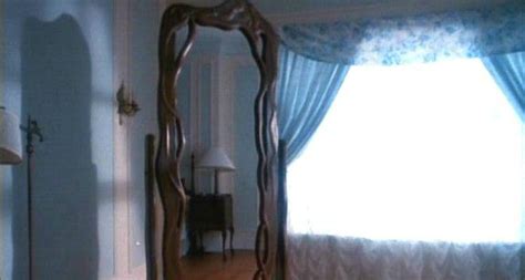 Top 11 Horror-Movie Mirrors | Fandango