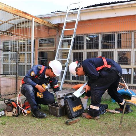 Dotaciones De La Base Naval Talcahuano Realizaron Operativos C Vicos La