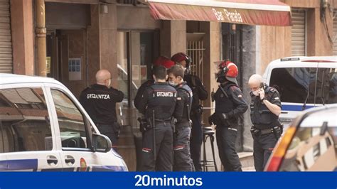 Contin A Atrincherado En El Ba O De Un Bar De Barakaldo El Hombre Que