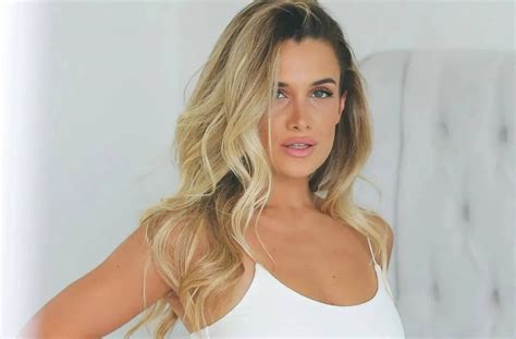 Cami Homs marcó tendencia en la temporada con su colección de ...
