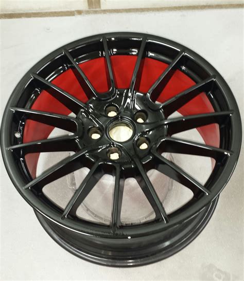 Get A New Look For Your Alloy Wheels With A Painted Refurbishment