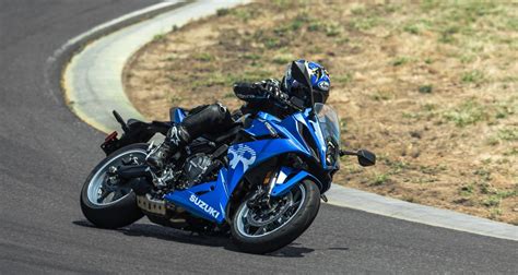 Suzuki Gsx 8r 2024 La Version Sportive De La Gsx 8s