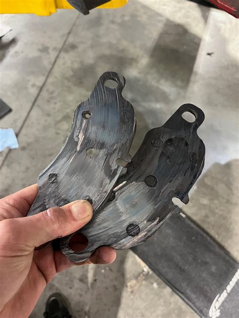 choosing  correct brake pads total brakes