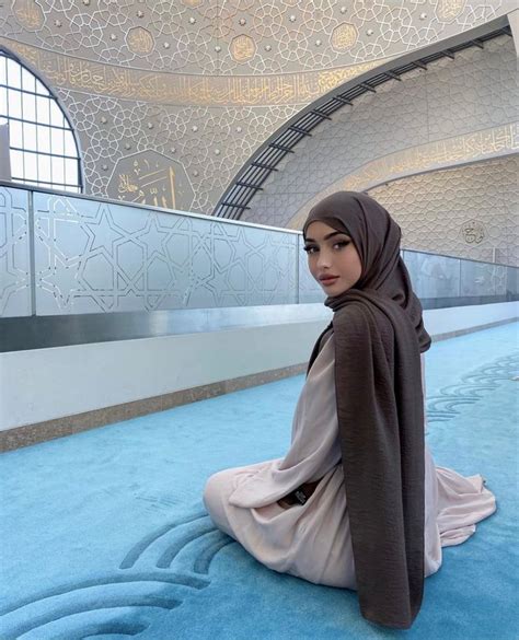 Pin By Themooncure On Hijab Muslim Fashion Outfits Muslim Fashion