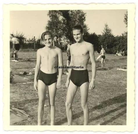 ORIG FOTO PORTRAIT Halb Nackte Soldaten Beim Sonnen Nude Akt EUR