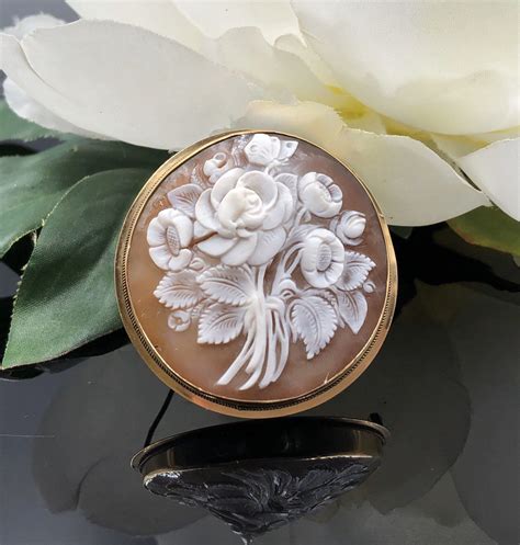 14K Floral Cameo Round Brooch Hand Carved Shell Cameo Round Bouquet Cameo