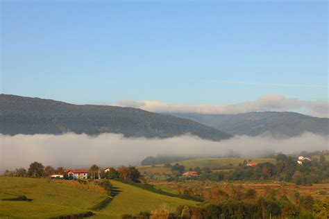 Nieblas Bancos De Niebla Matinales En Urdaibai Eitb Eus Flickr