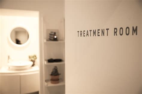 Treatment Room - UK Therapy Room - Photo Album By Serene Treatment Room ...