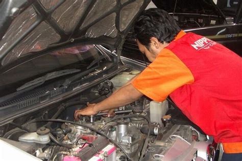 Tak Perlu Repot Ke Bengkel Begini Cara Cas Aki Mobil Yang Bisa Dicoba