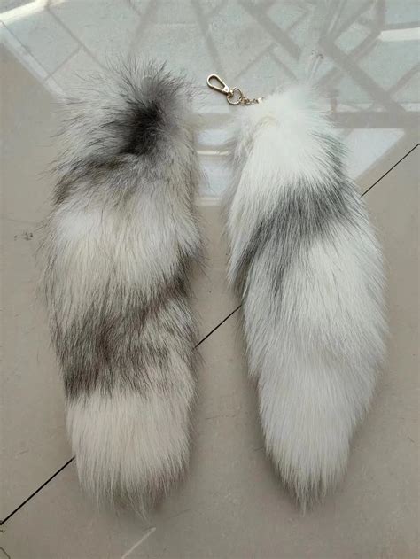 Factory Wholesale Many Colors Real Natural Fox Fur Tails Key Ring Long