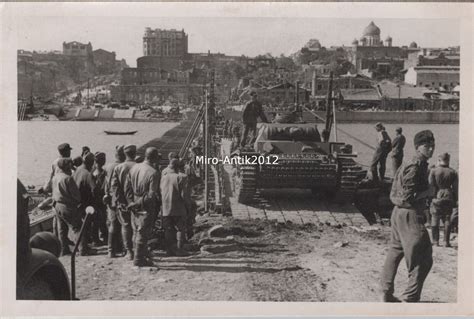 Foto 8 B K 76 1941 Brücke mit Panzer Rostow am Don Russland 1941