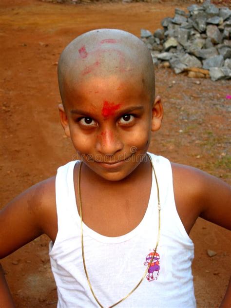 Dois Meninos Indianos Na Cerimónia Imagem De Stock Imagem De Sorrir Jovens 2411987