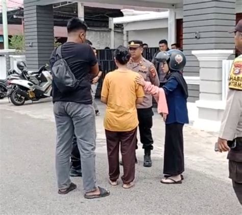 Brekingnews Polisi Kepung Rumah Mewah Di Bengkalis Diduga Terjadi