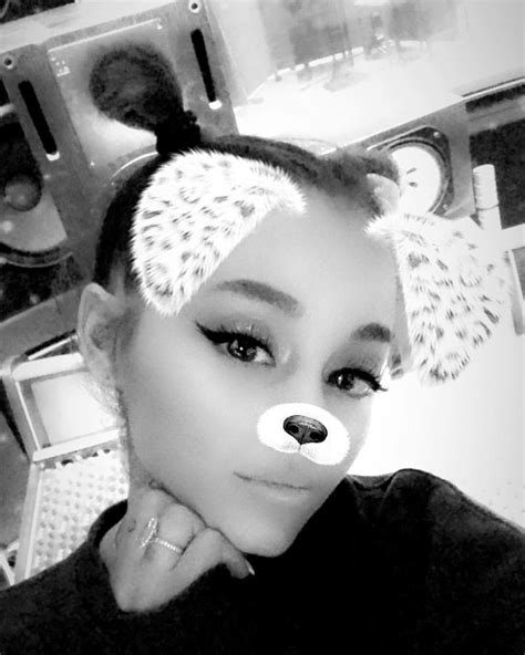 Arianagrande Instagram Via Arianagrande She Sooo Cute And Pretty 💕