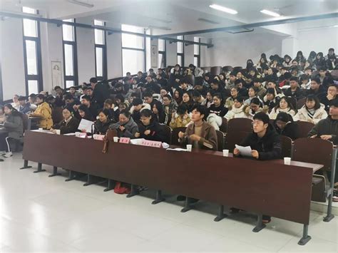 化工学院：召开第一次团员代表大会