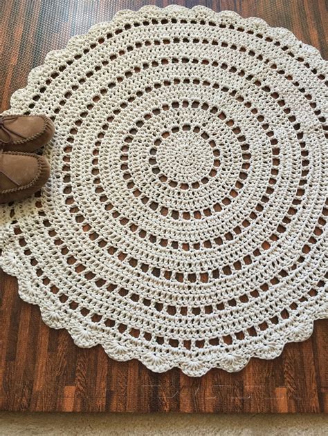 Crochet Doily Rug In Ecru Handmade Etsy Padr Es De Tapete De