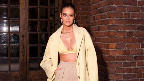 5 Hot Sexy Amy Diala Bikini Pics