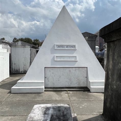 Nicolas Cage's Pyramid Tomb in New Orleans, LA (11 Photos)