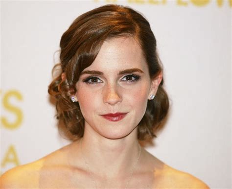 Musa De Harry Potter Emma Watson Posa Nua Para Livro