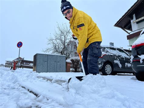 Schnee Regen und stürmischer Wind Das Wetter im Allgäu Heute fällt