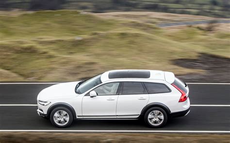 Volvo V90 Cross Country review (2017 on)