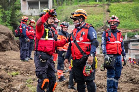 CUPSFIRE on Twitter RT BomberosQuito En Alausí junto a los