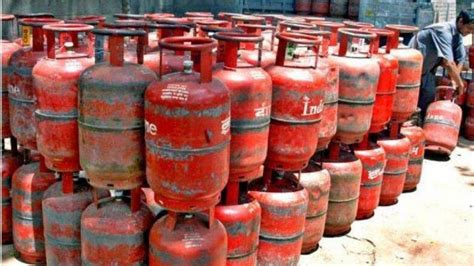 India News Commercial Lpg Cylinder Prices Cut By Inr Across