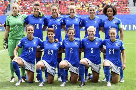 Effetto Mondiali La Nazionale Femminile Di Calcio Per La Prima Volta