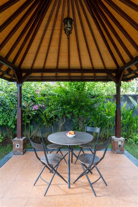 Pergola Building Tips To Save Money-Outdoor Living-blessmyweeds.com