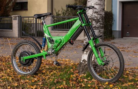 BMWs electric bike for 2014 using the Bosch mid drive | ELECTRICBIKE.COM