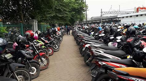 Parkiran Motor Stasiun Tangerang Youtube