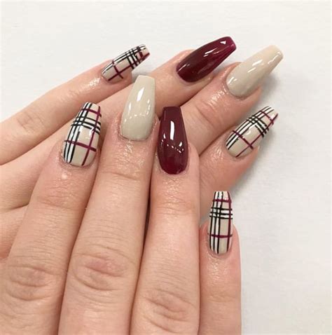 70 Dashing Maroon Nails For Fall 2020 The Glossychic Maroon Nails