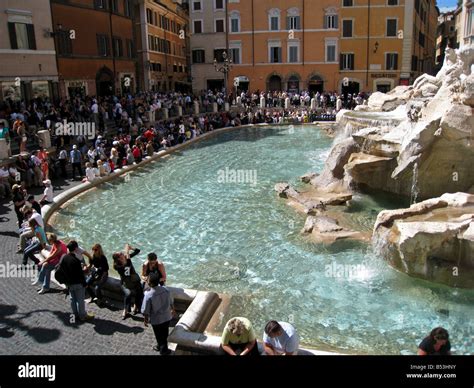 Trevi fountain Rome Italy Stock Photo - Alamy