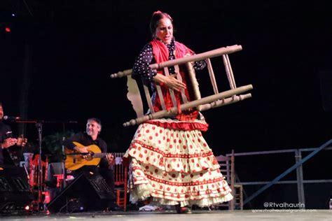 Actuación de Joana Jiménez y La Lupi en la XL Noche Flamenca RTV