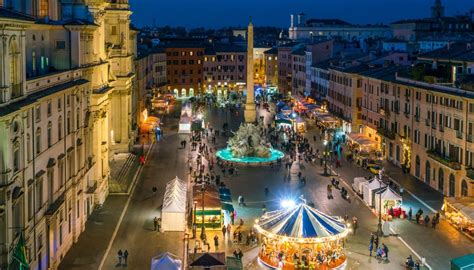 Epifania A Roma La Befana Tornata A Piazza Navona