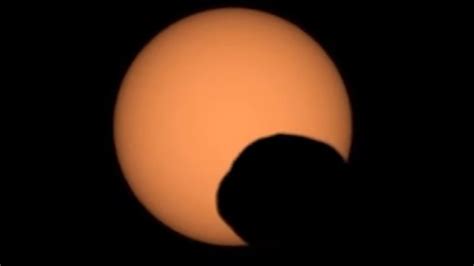 Le Rover Perseverance De La Nasa Observe Une Tonnante Clipse